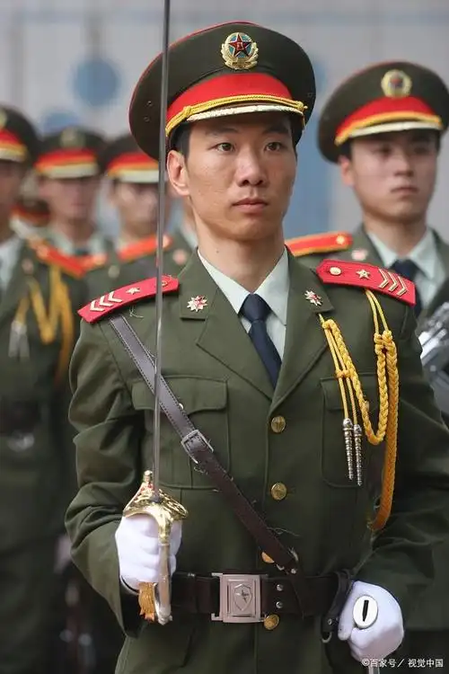 "87式帽徽":中国军人战斗精神的代表!