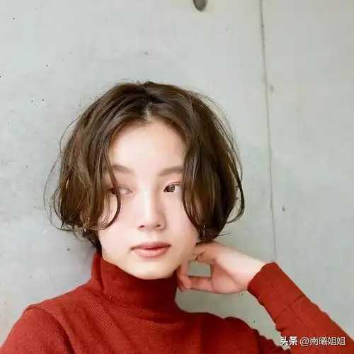 【二】今年流行的这3款"减龄短发",真的好看
