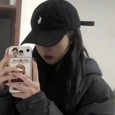 对镜拍照女生头像 高清女生镜子照片微信头像图片