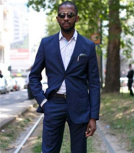 藏蓝色西装很难搭配教你一种颜色玩转各种风格