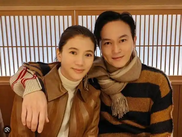 袁咏仪:先后受何鸿燊和罗兆辉"包养",却仍能被张智霖宠爱一生