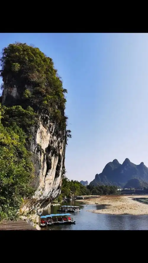 有山皆图画～无水不文章  #桂林阳朔九马画山景区