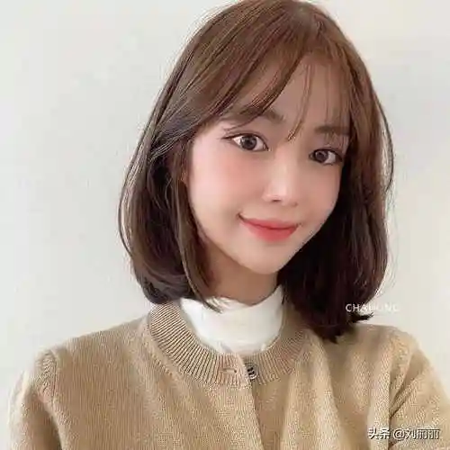 女式发型额头太窄提高发际线