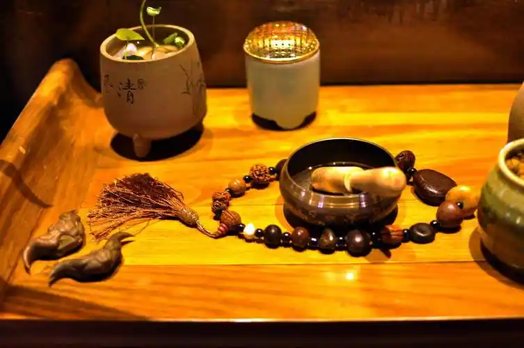 中看透的百态人生,心静了禅机便到了,"禅茶一味"的意境也就窥得法门了