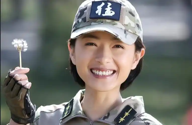火凤凰女子特种兵(《特种兵之火凤凰》9年演员现状差距大:主角发展