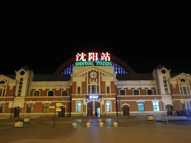 截至2010年5月,沈阳站建筑面积约为12.