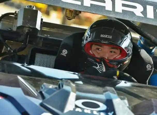 车仆燃油宝车队童喜君手握1秒优势险胜ef(中国)骉神飞速车队金志勇