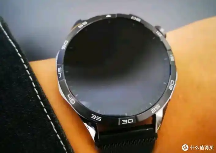呼吸健康研究心律失常提示华为智能手表华为gt4曜石黑支持龙年表盘