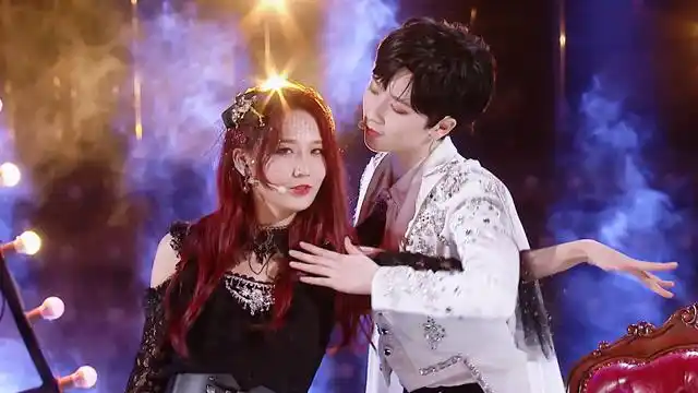 snh48吴哲晗男装太帅我看傻了