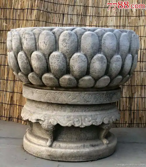 清代汉白玉莲花盆尺寸直径70高62厘米莲盆选材上乘上下分开带底座做工