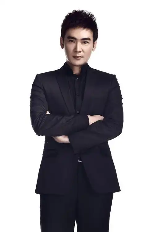 53岁"小李飞刀"焦恩俊曾饰展昭李寻欢 情路坎坷热衷公益