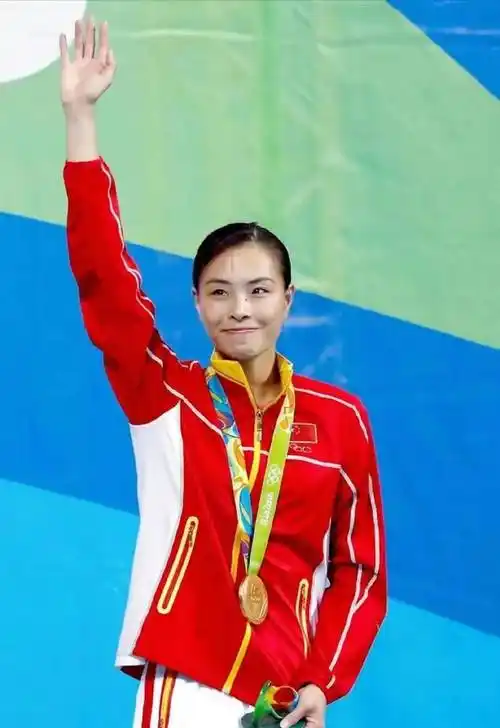 "跳水女神"吴敏霞,拒绝嫁入豪门和陕西穷小伙结婚,她后悔了吗