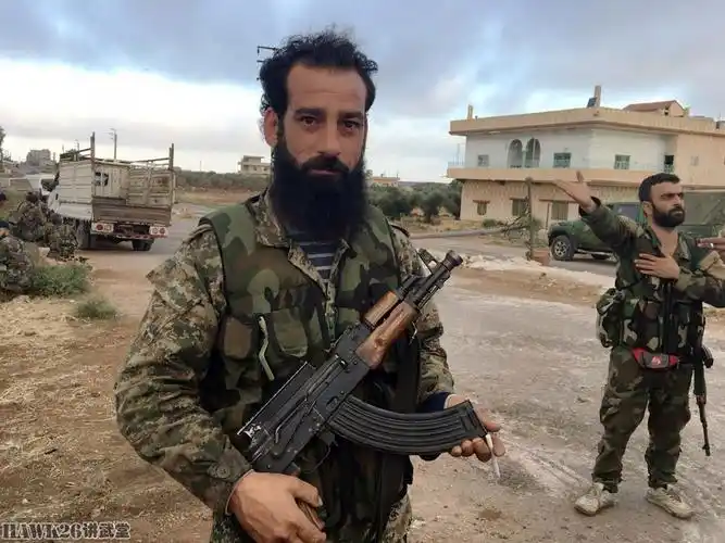 笔者天真地认为这种改进只是个例,却在叙利亚战争的照片中,发现这样的