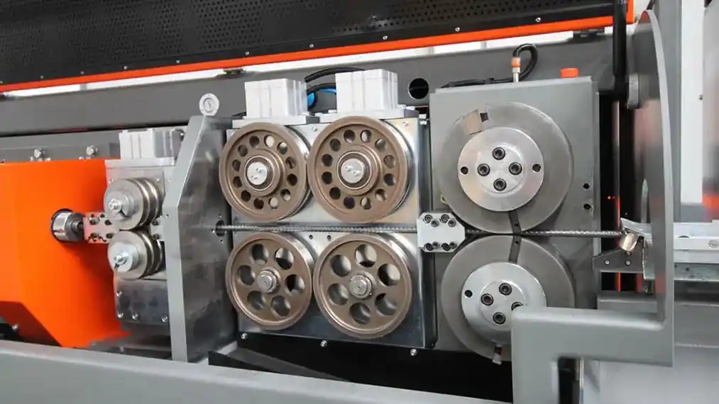 旋转滚筒式调直机,用于加工定尺直条钢筋,最大加 - 抖音