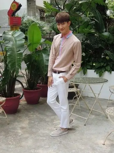 sjm周觅太龟毛「堕胎」3次 自曝赴泰看成人秀很心疼