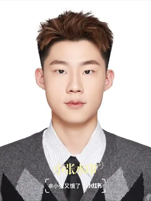 今年份证件照男大学生系列