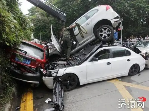 自动挡刹车失灵怎么办 关键0.5秒要知道这些