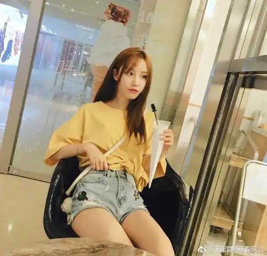 王思聪现任女友孔熳竟然是乔任梁前女友性感娇艳的女神