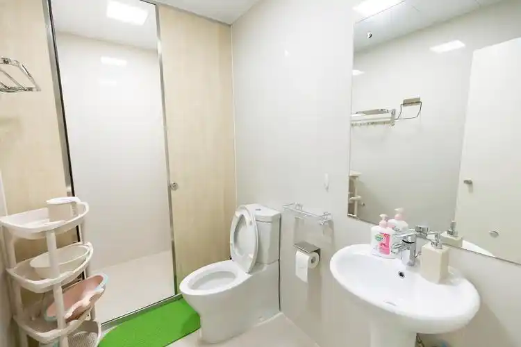 深圳曼彻斯通城堡学校-宿舍卫生间