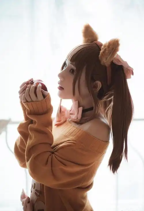 和平精英:猫咪驾到之大橘为重套装cosplay秀