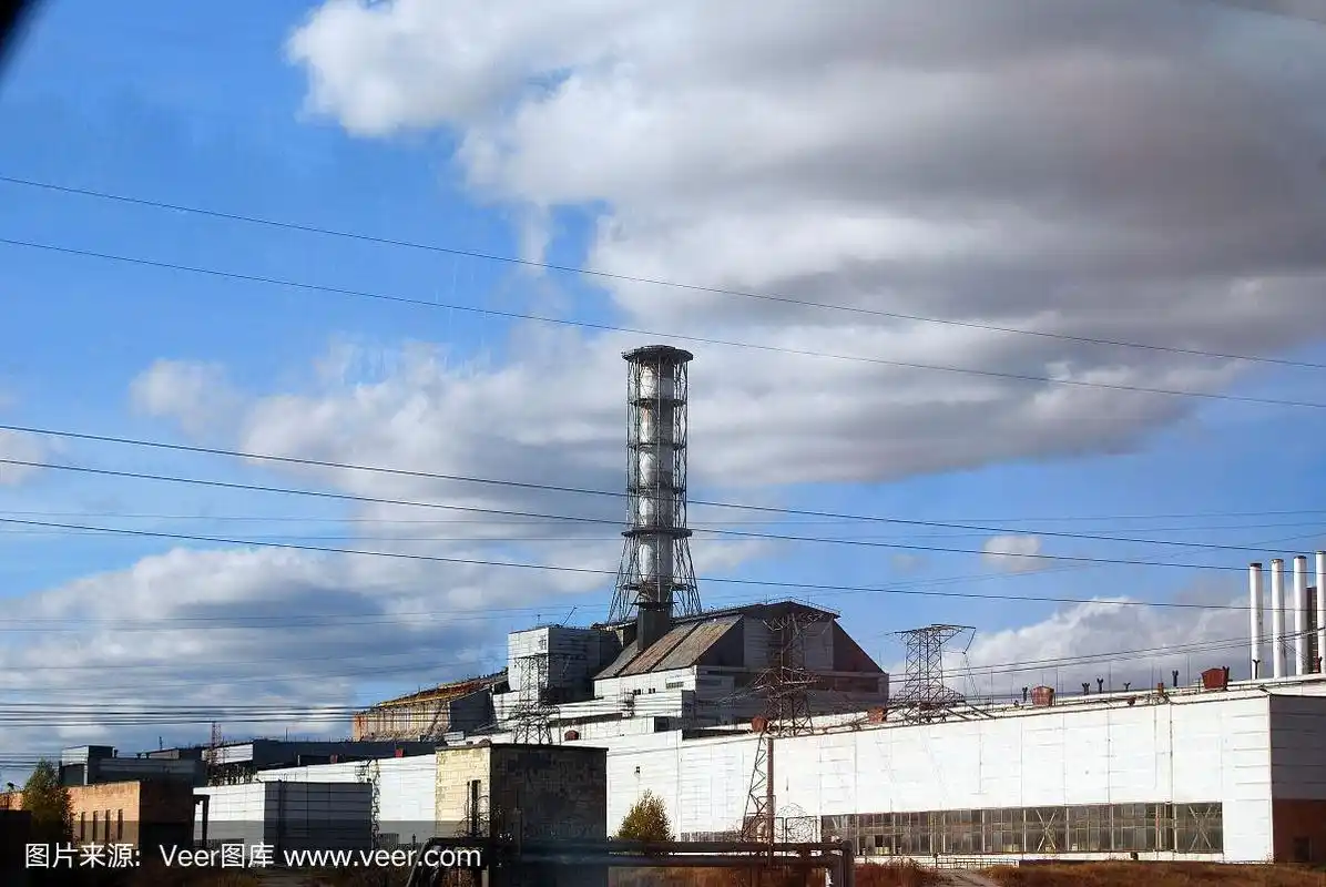 2017年被替换的切尔诺贝利核电站4号反应堆的石棺