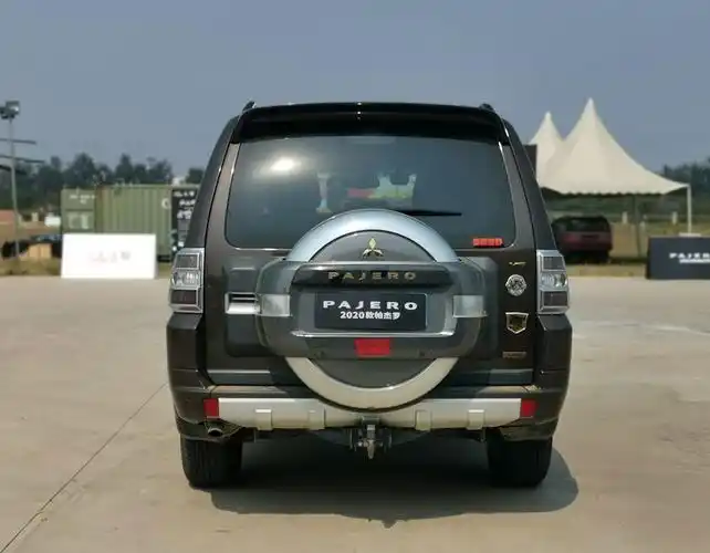 0l v6三菱帕杰罗满足你对suv的一切需求-新浪汽车