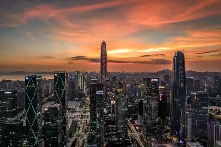深圳平安大厦晚霞