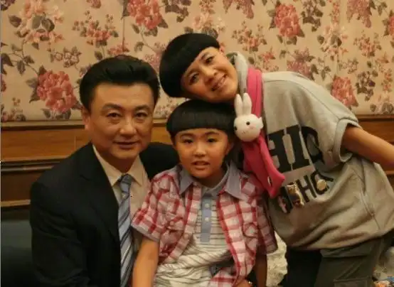 【图】金龟子老公去世为谣言 刘纯燕发家庭合照晒幸福