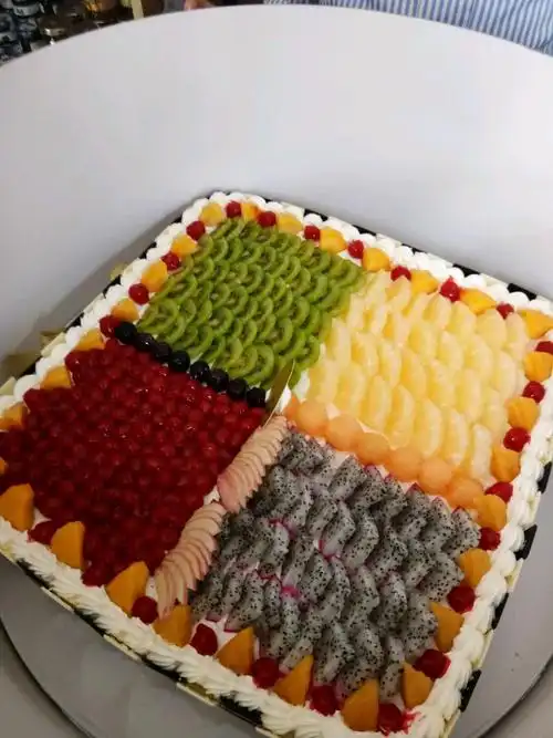 尚品烘焙尚品烘焙24寸水果蛋糕1个-大理美团网