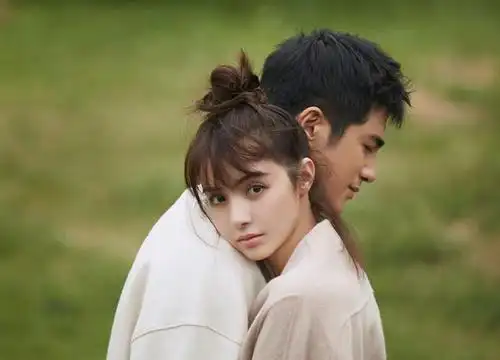 姜潮偷发老婆麦迪娜素颜视频并称关掉美颜寻人启事找不到人