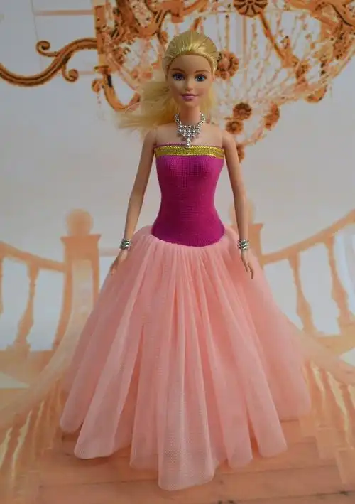 一折芭比娃娃公主_特价芭比婚纱大礼服适合换装洋娃娃娃娃衣服 多款