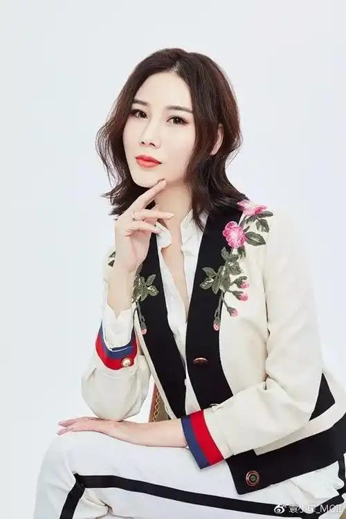 高高山脊上的创业者 ——23岁的美女总裁袁小琛精彩与众不同