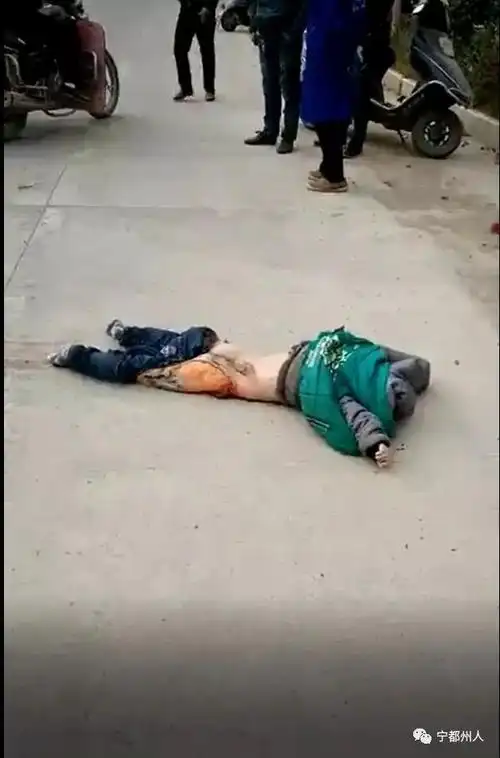 元旦宁都县医院斜对面一小孩子被撞身亡 惨不忍睹