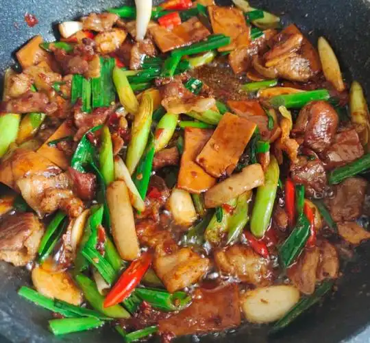 香干炒肉片越嚼越香