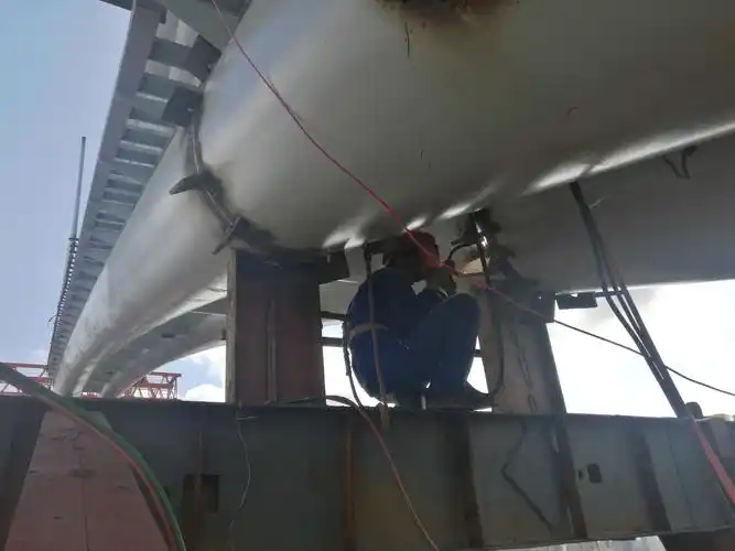 南岸小里程左侧第三第二节拱肋环焊缝焊接