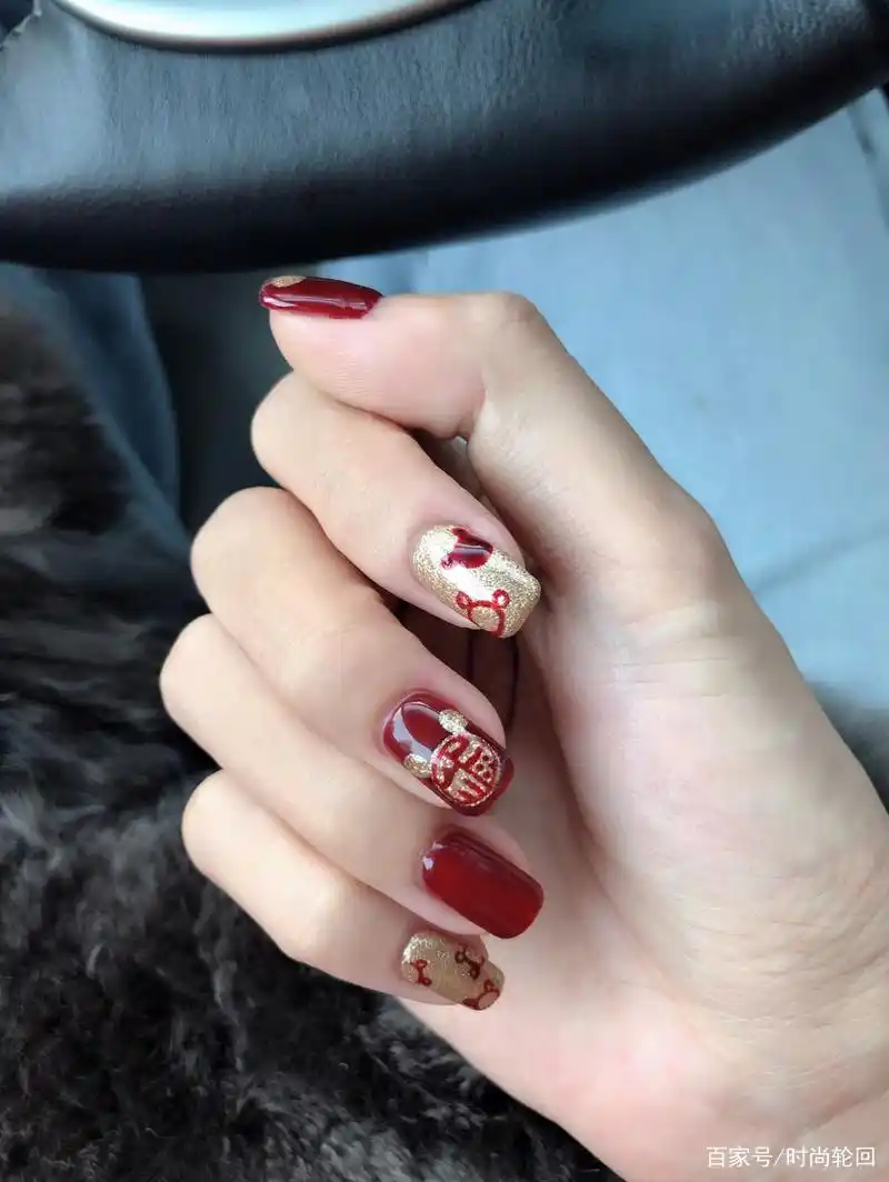 新年就要美到指甲盖,这些美甲保证不俗