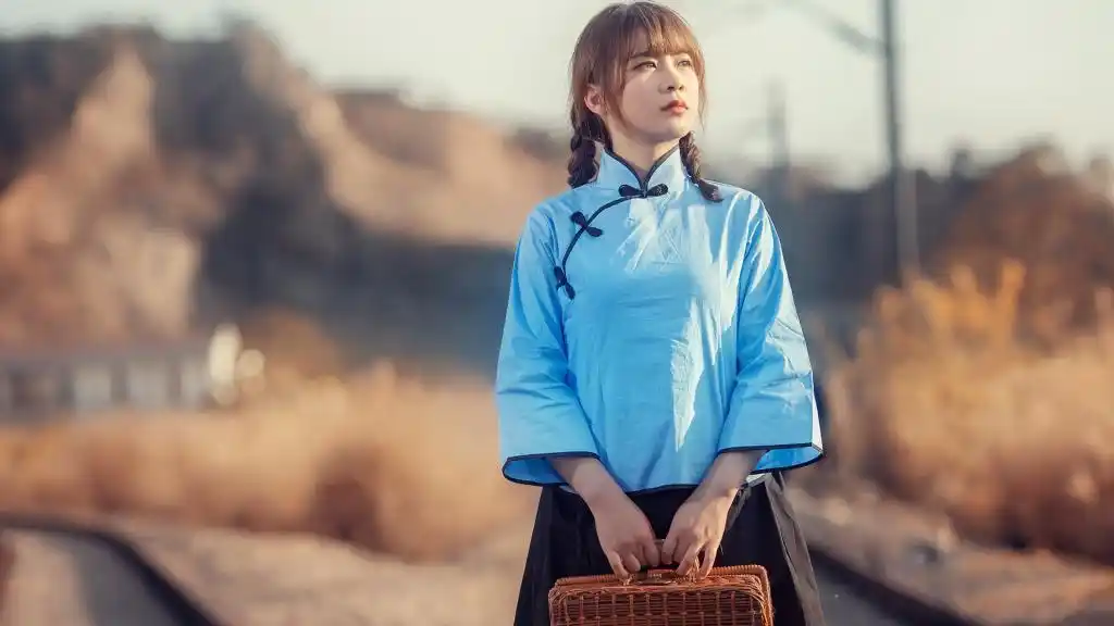 户外民国风学生装美女气质写真,高清壁纸图片,大陆美女-回车桌面