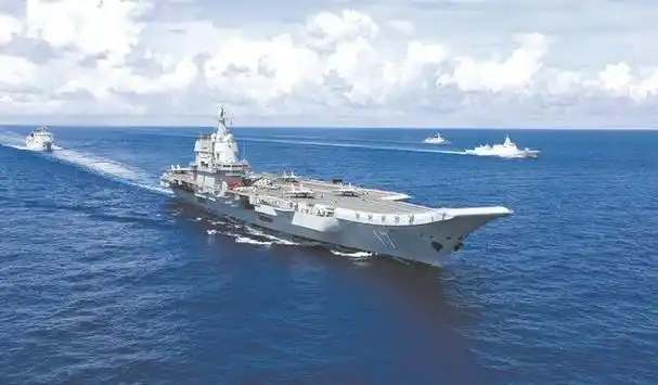 据观察者网9月24日报道,近期我军056a护卫舰阿坝舰在仁爱礁附近执行