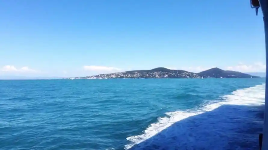 里海是世界上最大的湖泊比日本还大可被人们误以为是海