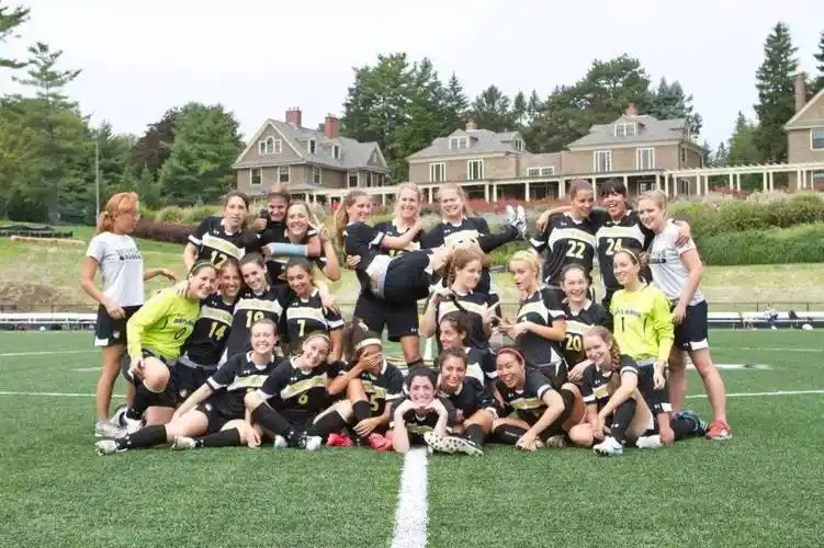 我的大学几乎看不到男生但全是女生有多酷你根本想象不到