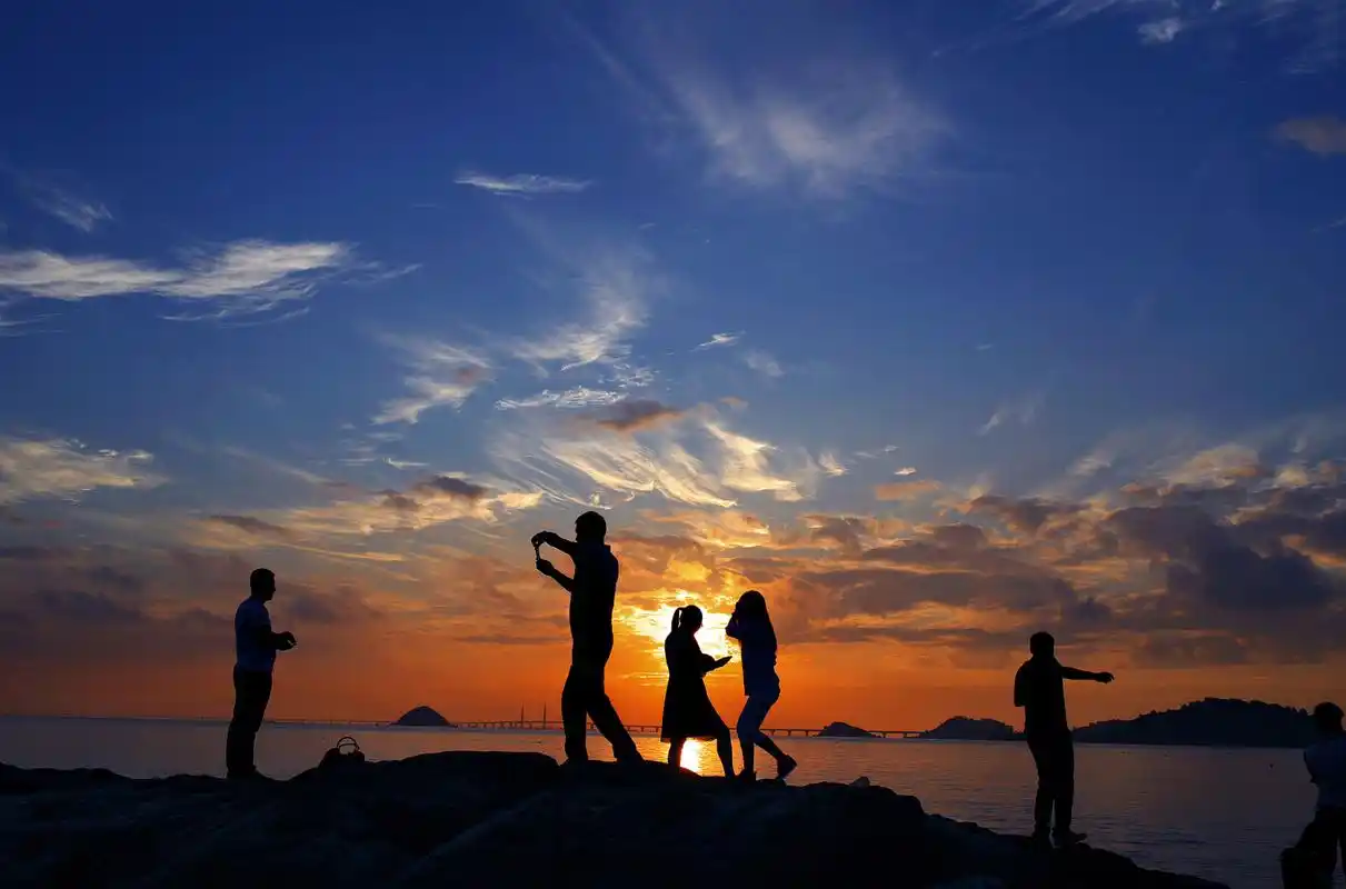 威廉·江恩  江恩是20世纪初最伟大的市场炒家之一,纵横投机市场45年,