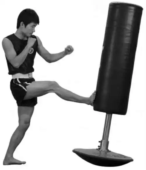 散打的基本腿法