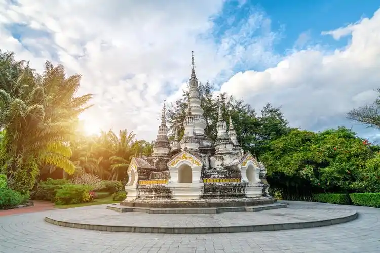 【购实惠】云南深度西双版纳双飞5日休闲度假游 野象谷 中科院植物园