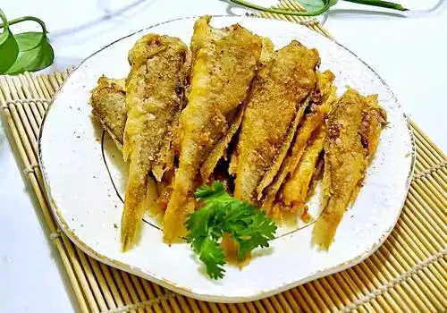 十一月吃此鱼正当时,7元一斤,肉质鲜美,营养价值高,不吃真亏_小黄鱼