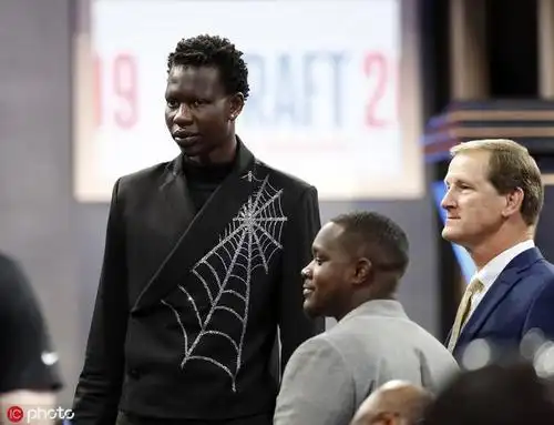 波尔-波尔最终掉到第44顺位