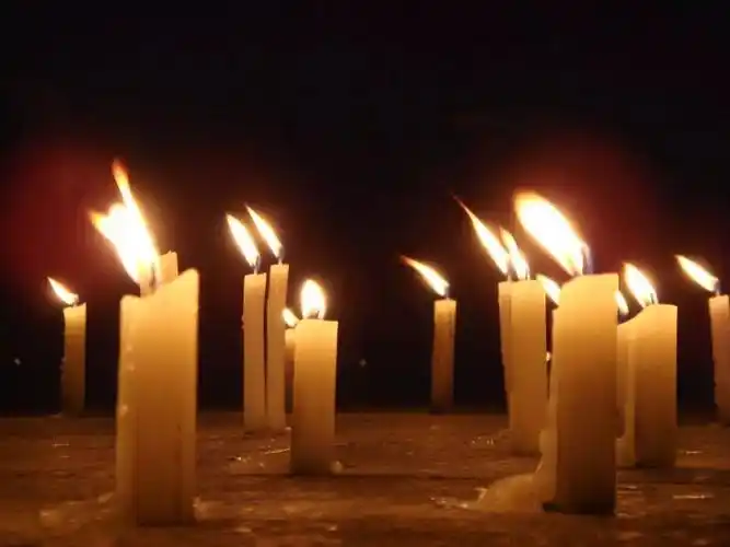 一路走好,更盼家人节哀顺变,保重身体!