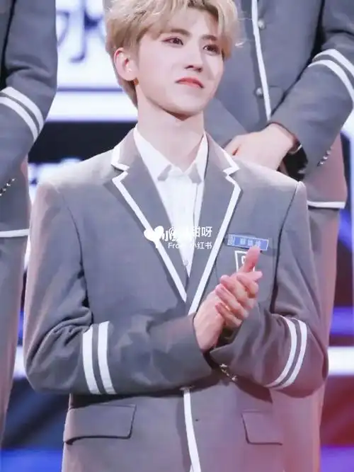 蔡徐坤出道夜壁纸!_蔡徐坤_壁纸_蔡徐坤壁纸_素材_壁纸