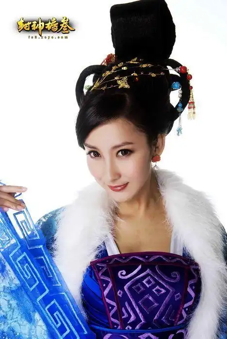 jojo沈芸舟亮丽cos照