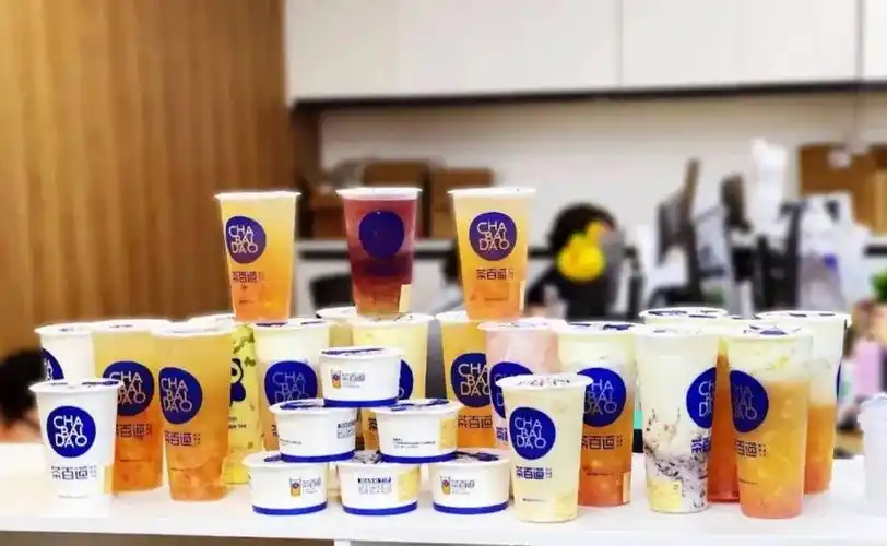 喧闹的新茶饮沉默的喜茶