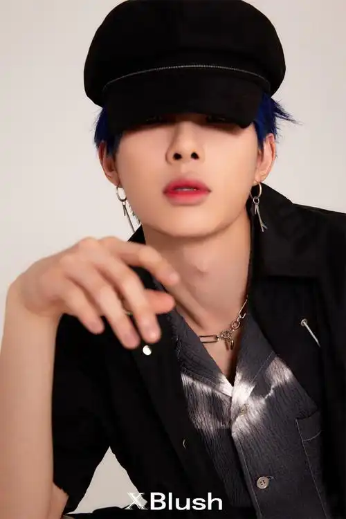 p>奥斯卡(oscar),本名王政熊,1998年7月30日出生于巴西圣保罗,歌手.